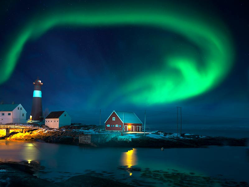 is Island worth visiting? Iceland Aurora Borealis