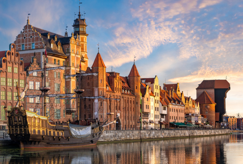 Is Poland worth to travel to? How beautiful is Poland? gdansk