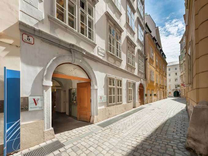 What should you not miss in Vienna ? Mozart House