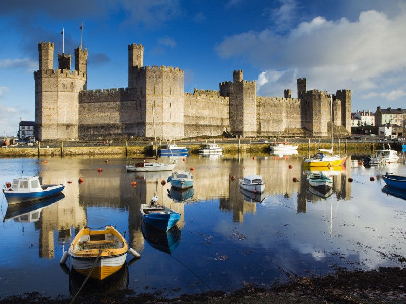 Why is the UK a great place to visit? Is it worth visiting UK?  Caernarvon Castle
